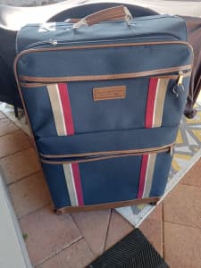 Set of 2 Tommy Hilfiger Suitcases
