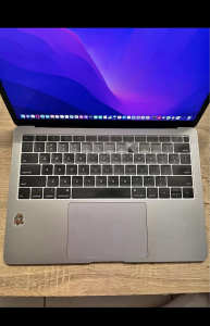 MacBook Air 2018 - Used - 251 GB Storage