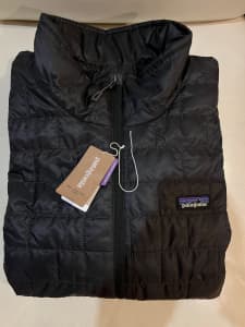 Brand New Patagonia Nano Puff Jacket (Black) Size Large