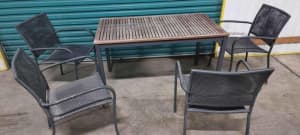 Outdoor Table &4 Chair's.Del
