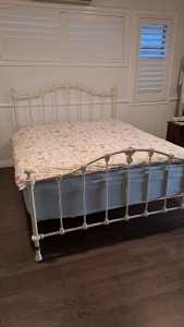 Queen Bed Frame - Cast iron in antique white