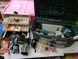 Fishing reels and other large collection come with 2 cases