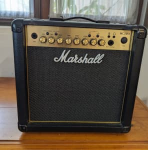 Marshall MG 15 FX - guitar amp 