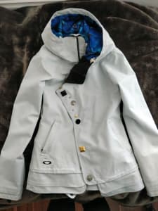 Womens Oakley Gretchen Bleiler snow jacket size XS