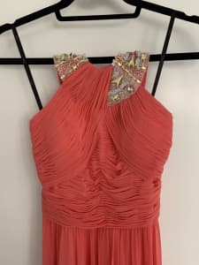 Jadore formal dress Size 6 pink