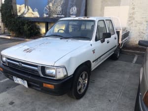 1994 Dual Cab Toyota Hilux (Automatic)