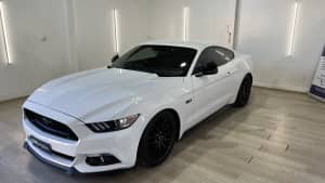Ford Mustang GT 5.0 manual