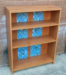 book shelf, h915mm w705mm d235mm
