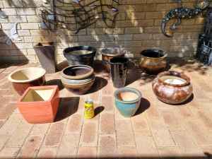 10 ceramic plant pots, different sizes n styles