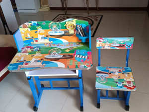 Kids study table and chair