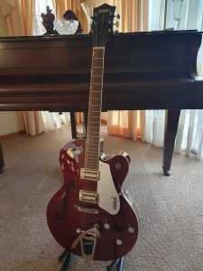 Guitar Gretsch G5120 Electromatic plus case Exc Cond - Walnut $995.00