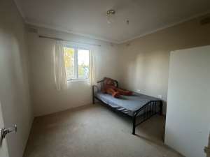 Room available for $170 excl bills