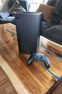 Xbox Series X - Great Conditin, barely used