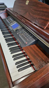 Yamaha Clavinova Electric Piano CVP 205
