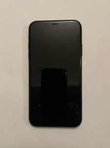 iPhone XR - Black - 128 GB