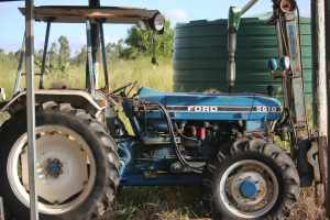 Ford 5610 Tractor with Front Fork Lift