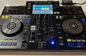 Pioneer DJ XDJ-RR with decksaver