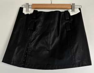 Diddi Moda Double Belt Vegan Leather Skirt (Size M)