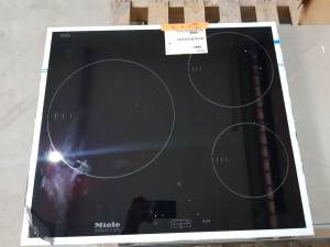 Miele KM7200 induction cooktop - new with scratch on glass-2 available