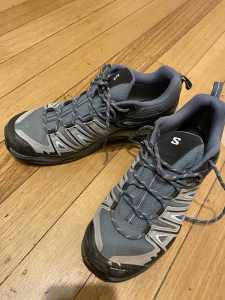 Salomon women’s hiking boot as new US 9