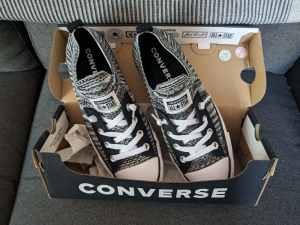 Converse womens.s galactic nuclei chuck Taylor all star sneakers (8) 