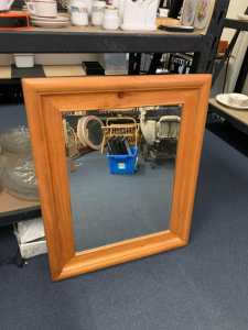 Lovely Rectangle mirror with wooden border