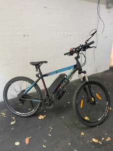 Electric Bicycle - Cullen 136 - excellent condition accessories