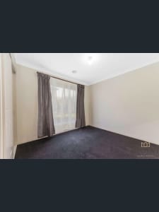 Room for rent close to tarneit station 