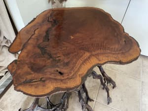 Unique burl top tree root base table
