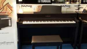 Yamaha CLP745 CLOSING DOWN SALE Park Pianos
