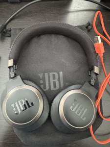JBL Premium Noise Cancelling Headphones