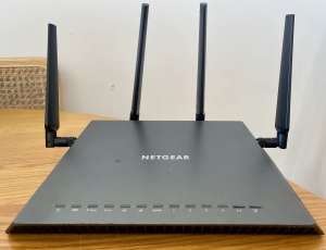 Netgear Night-hawk modem router