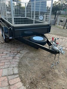 8x5 Tandem Axle Trailer/ 380mm High Sides/ 2 Ton ATM/ With cage
