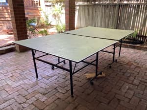Table tennis table free to a good home