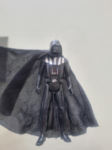 STAR WARS ACTION FIGURES. DARTH VADER WITH CAPE