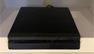 Sony PS4 slim- 2 controllers and 6 games