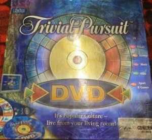 ORIGINAL 2005 TRIVIAL PURSUIT DVD BOARDGAME AS NEW