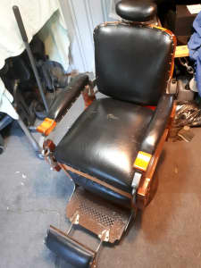 Vintage Early 1900s Malwa Barber Chair Good Condition