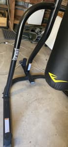 EVERLAST - 4ft - MMA Boxing Bag & Stand.