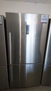 Hisense 520L Bottom Mount Silver fridge freezer