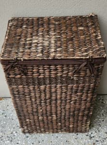 Wicker Laundry Basket with Lining