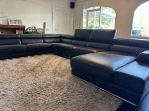 Leather corner lounge