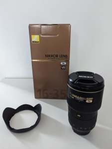 Selling Nikon 16-35mm f/4g lens in excellent condition