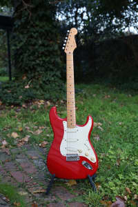 Fender Stratocaster Eric Clapton specs Japan 1990 with Gator hard case