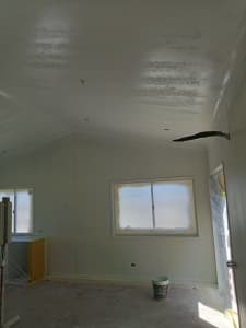 Painter and decorator available, affordable interior/Exterior re-paint