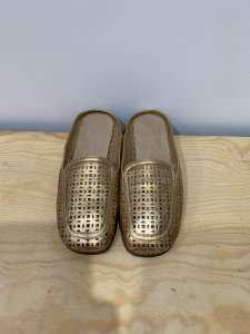 Womens Aerosoles Shoes, S9, Gold, A1, pickup South Guildford