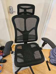 Office Chair with head rest and arm supports