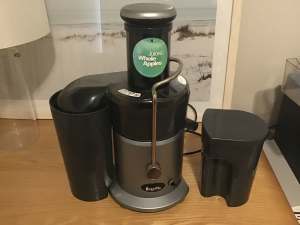 Breville Juice Fountain . Like new, barely used & very clean