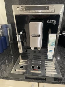Fully Automatic Delonghi coffee machine