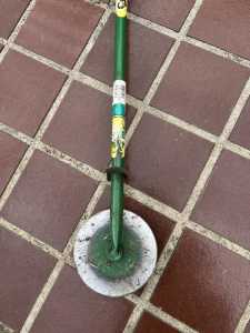Cyclops lawn edger in excellent used condition